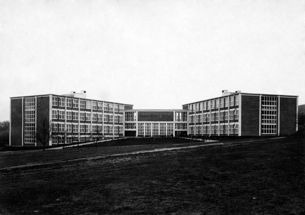 Budovy zlínské školy